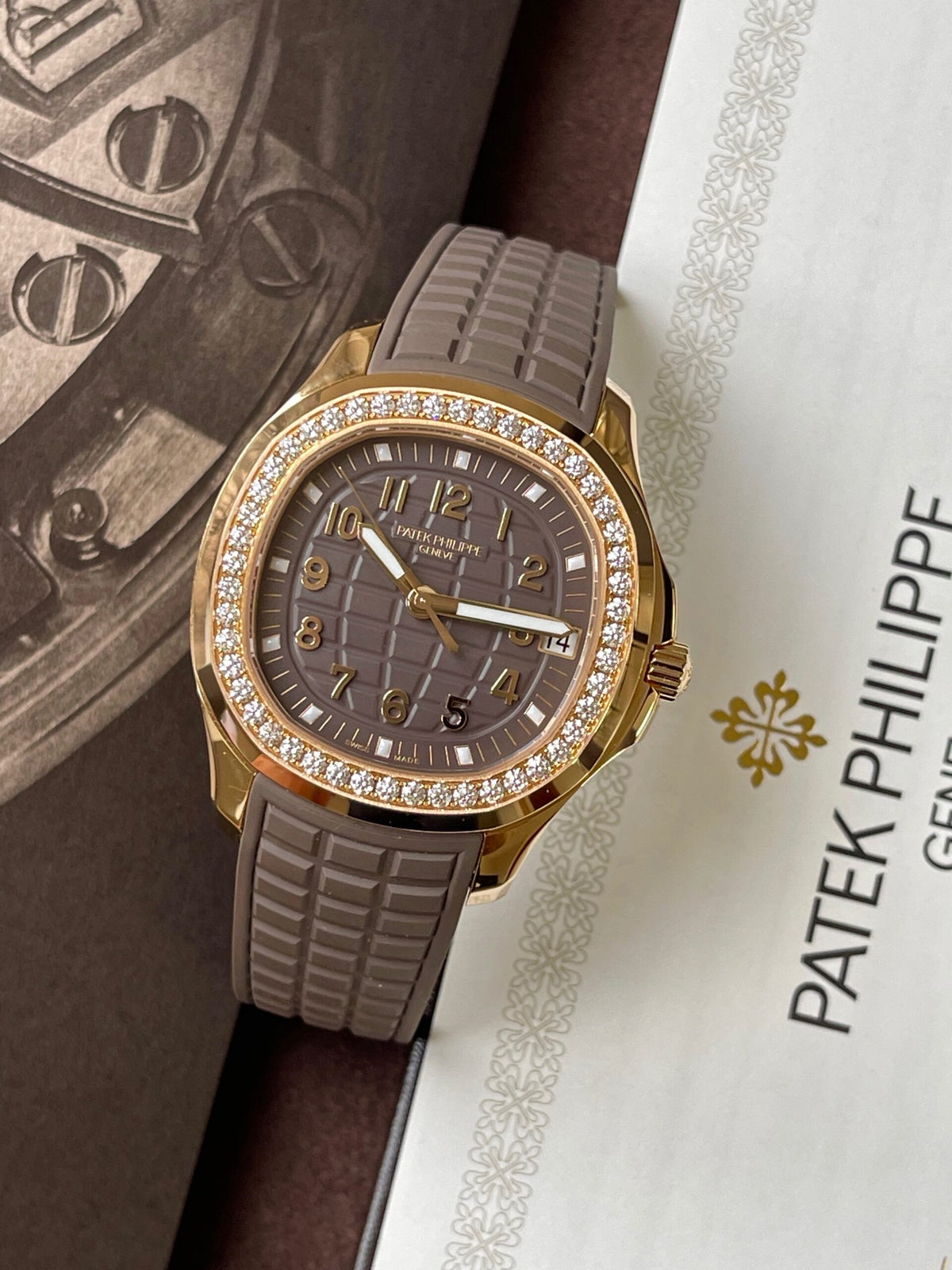 Patek Philippe Aquanaut Luce 5268/200R-010 Women's Watch